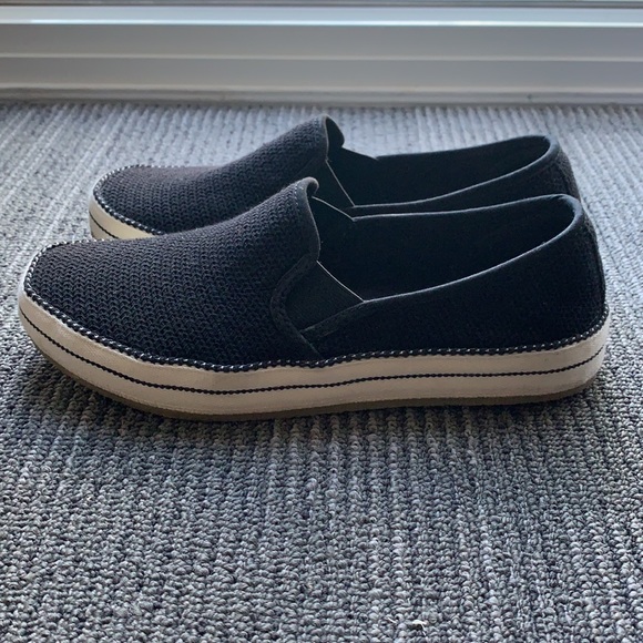 UGG Slip-on Sneaker / Size 7 - Picture 4 of 5